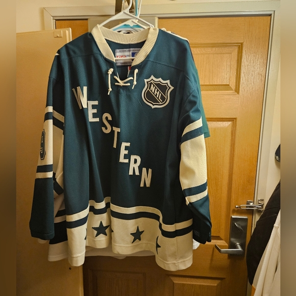 2004 nhl Allstar game mike modano jersey - Picture 2 of 2